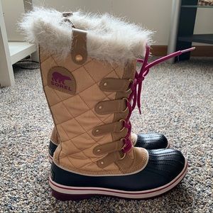 Joan of Artic boots